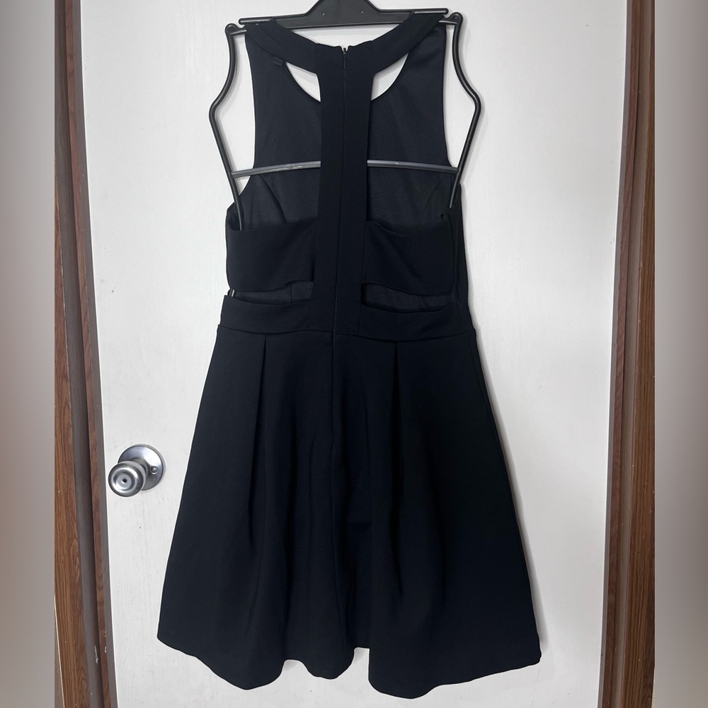 Lulu's Chic Black Sleeveless Mini Dress M - Picture 4 of 7